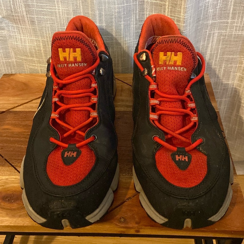 Jelly Hansen Men’s Hiking Shoes. Size 10 men’s Red and black
